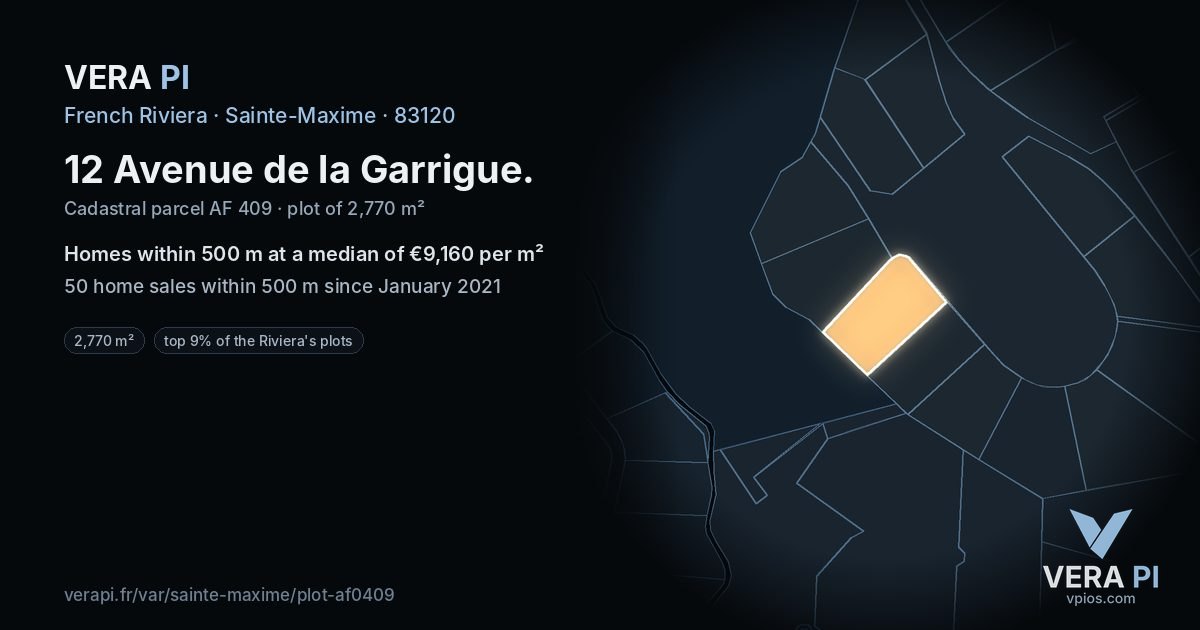 12 Avenue de la Garrigue, Sainte-Maxime at night – the plot lit, the parcels around coloured by the prices near them