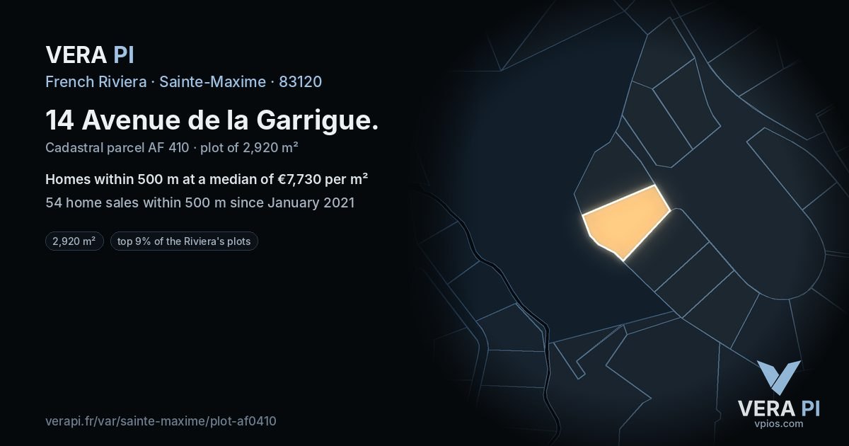 14 Avenue de la Garrigue, Sainte-Maxime at night – the plot lit, the parcels around coloured by the prices near them