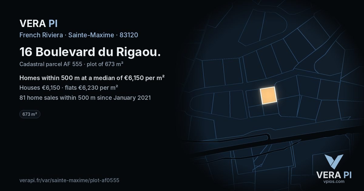 16 Boulevard du Rigaou, Sainte-Maxime at night – the plot lit, the parcels around coloured by the prices near them