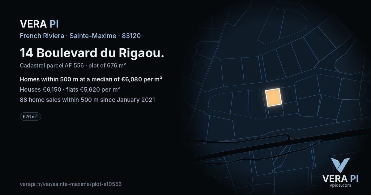 14 Boulevard du Rigaou, Sainte-Maxime at night – the plot lit, the parcels around coloured by the prices near them