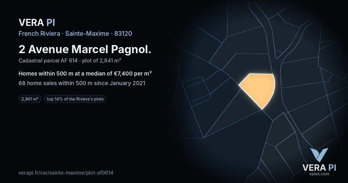 2 Avenue Marcel Pagnol, Sainte-Maxime at night – the plot lit, the parcels around coloured by the prices near them