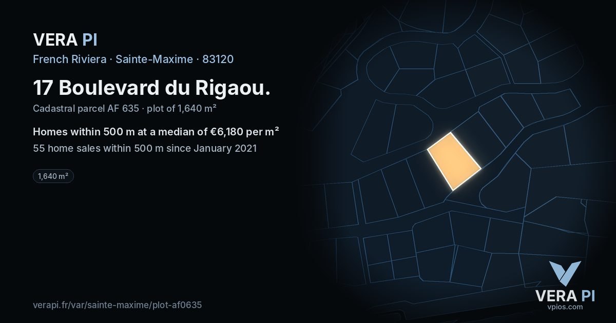 17 Boulevard du Rigaou, Sainte-Maxime at night – the plot lit, the parcels around coloured by the prices near them