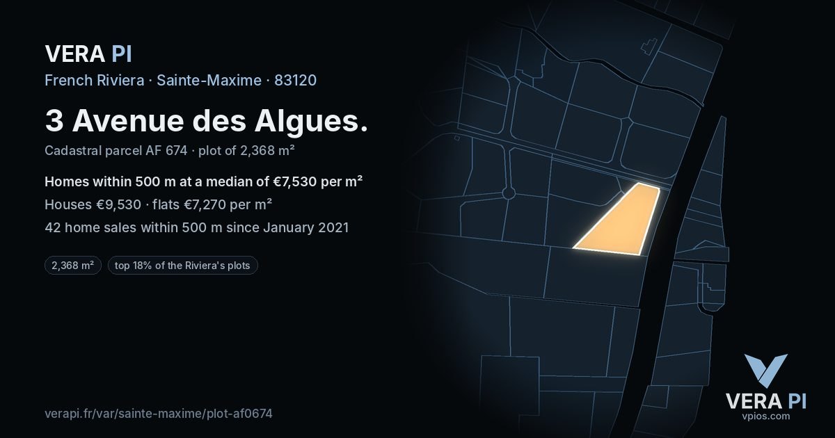 3 Avenue des Algues, Sainte-Maxime at night – the plot lit, the parcels around coloured by the prices near them