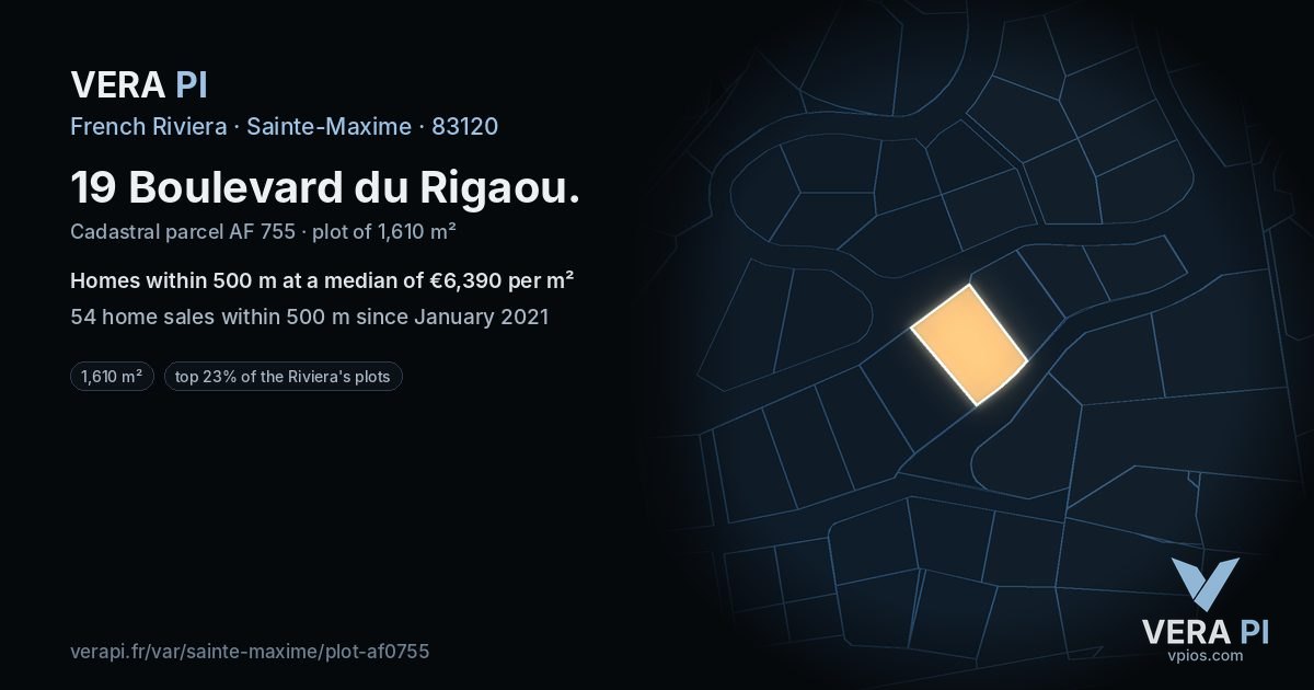 19 Boulevard du Rigaou, Sainte-Maxime at night – the plot lit, the parcels around coloured by the prices near them