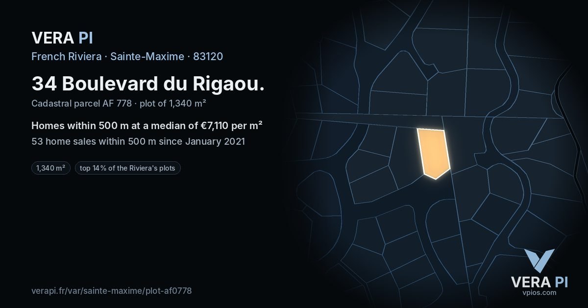 34 Boulevard du Rigaou, Sainte-Maxime at night – the plot lit, the parcels around coloured by the prices near them