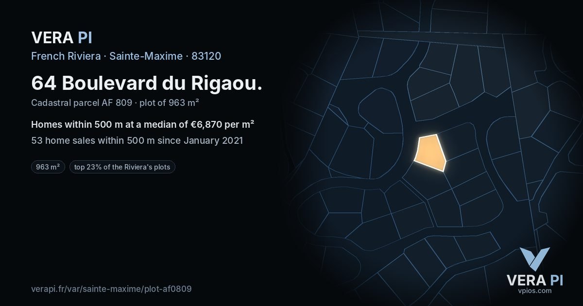 64 Boulevard du Rigaou, Sainte-Maxime at night – the plot lit, the parcels around coloured by the prices near them