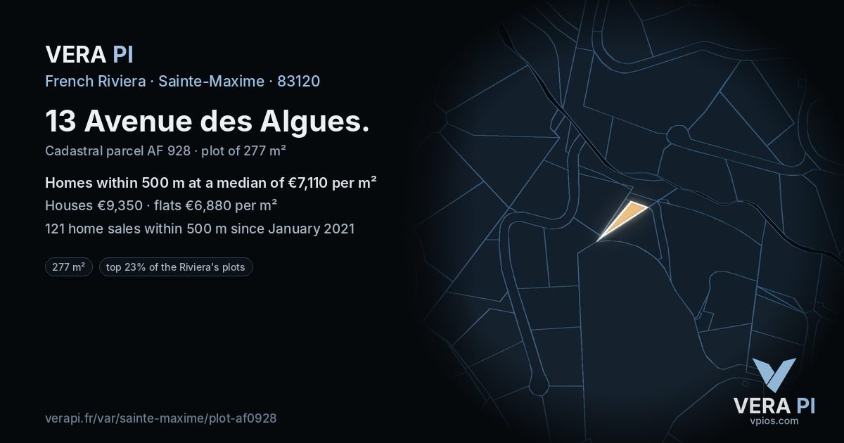 13 Avenue des Algues, Sainte-Maxime at night – the plot lit, the parcels around coloured by the prices near them