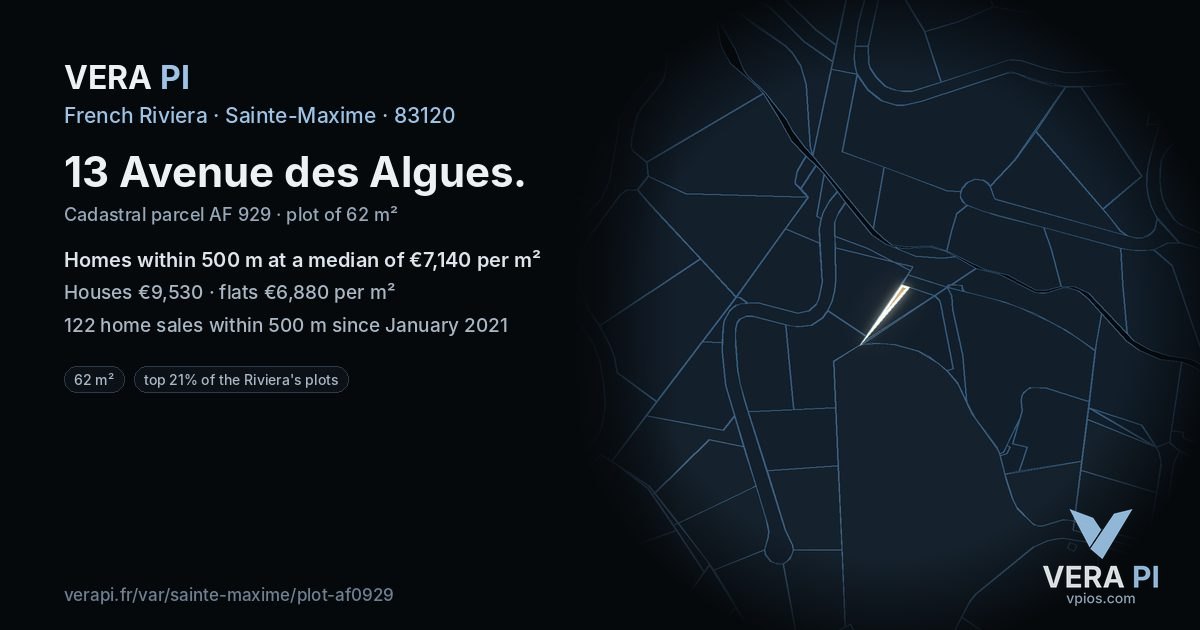13 Avenue des Algues, Sainte-Maxime at night – the plot lit, the parcels around coloured by the prices near them