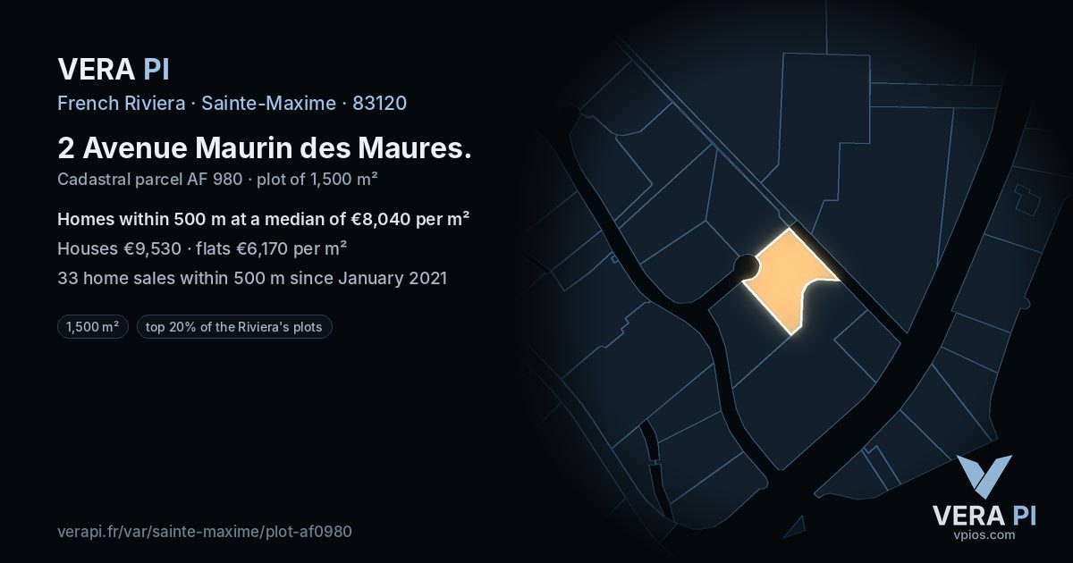 2 Avenue Maurin des Maures, Sainte-Maxime at night – the plot lit, the parcels around coloured by the prices near them