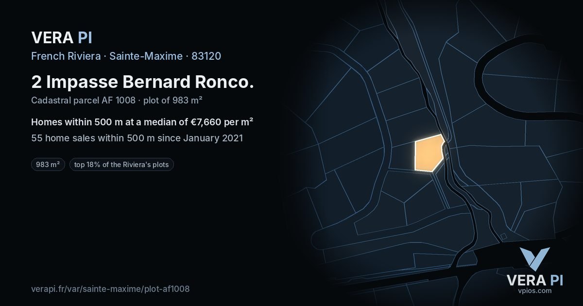 2 Impasse Bernard Ronco, Sainte-Maxime at night – the plot lit, the parcels around coloured by the prices near them