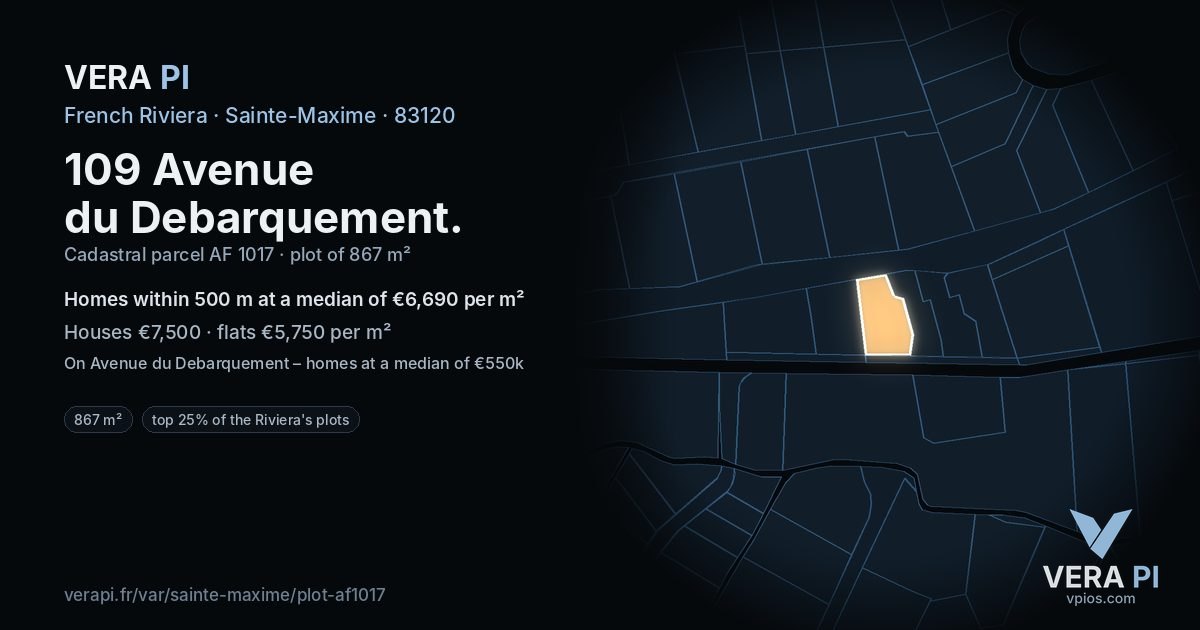 109 Avenue du Debarquement, Sainte-Maxime at night – the plot lit, the parcels around coloured by the prices near them