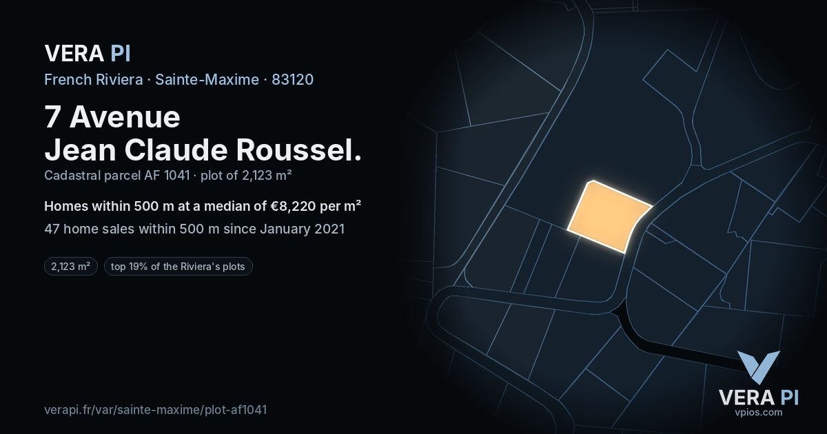 7 Avenue Jean Claude Roussel, Sainte-Maxime at night – the plot lit, the parcels around coloured by the prices near them