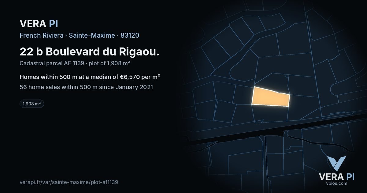 22 b Boulevard du Rigaou, Sainte-Maxime at night – the plot lit, the parcels around coloured by the prices near them