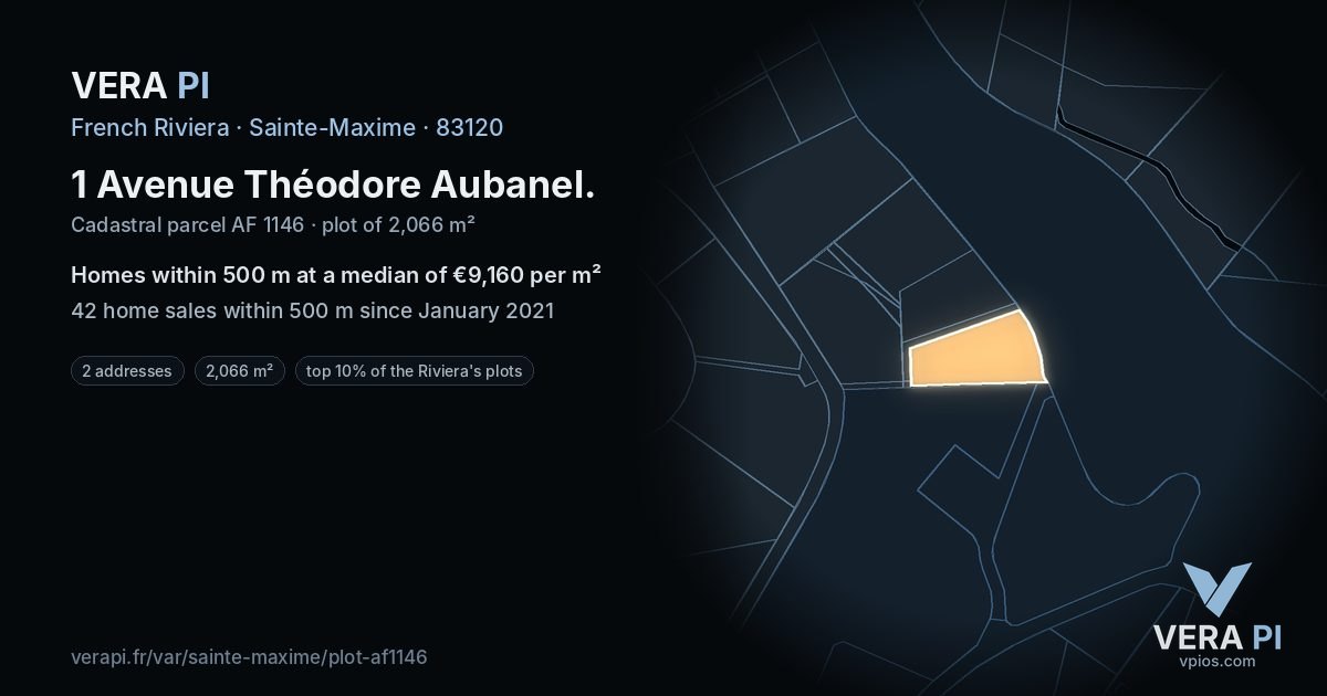 1 Avenue Théodore Aubanel, Sainte-Maxime at night – the plot lit, the parcels around coloured by the prices near them