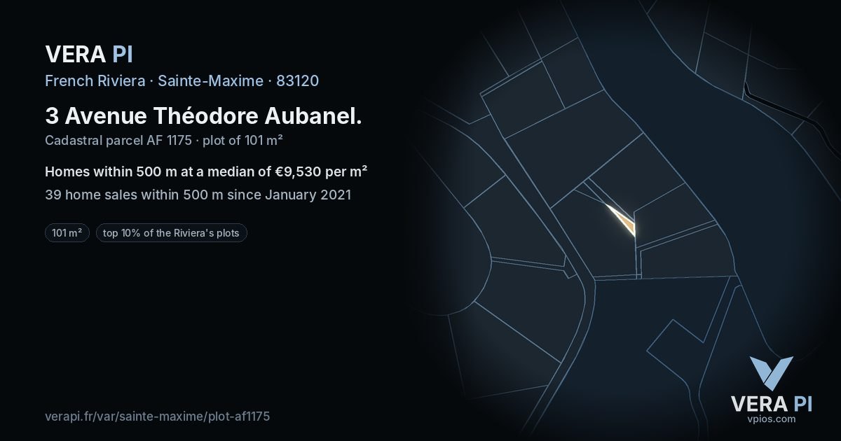 3 Avenue Théodore Aubanel, Sainte-Maxime at night – the plot lit, the parcels around coloured by the prices near them