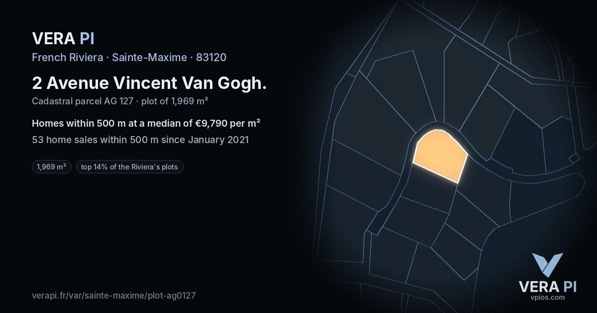 2 Avenue Vincent Van Gogh, Sainte-Maxime at night – the plot lit, the parcels around coloured by the prices near them