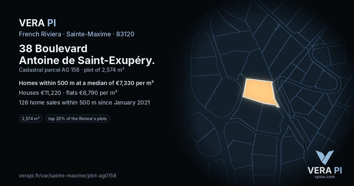 38 Boulevard Antoine de Saint-Exupéry, Sainte-Maxime at night – the plot lit, the parcels around coloured by the prices near them