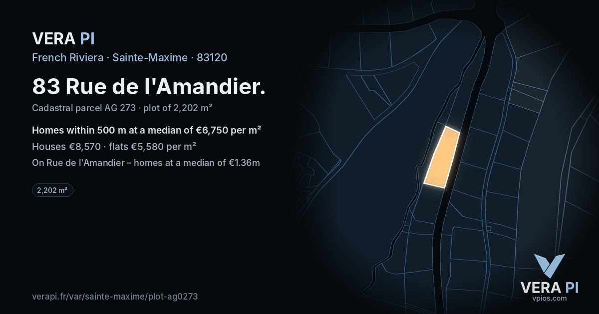 83 Rue de l'Amandier, Sainte-Maxime at night – the plot lit, the parcels around coloured by the prices near them