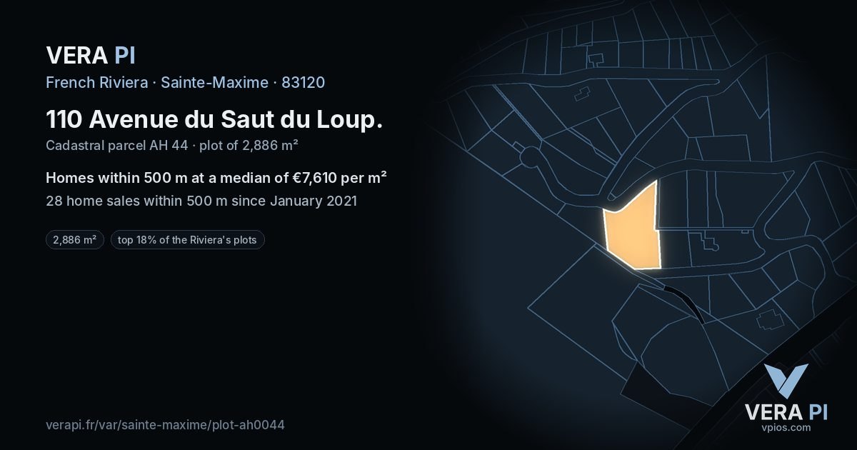 110 Avenue du Saut du Loup, Sainte-Maxime at night – the plot lit, the parcels around coloured by the prices near them