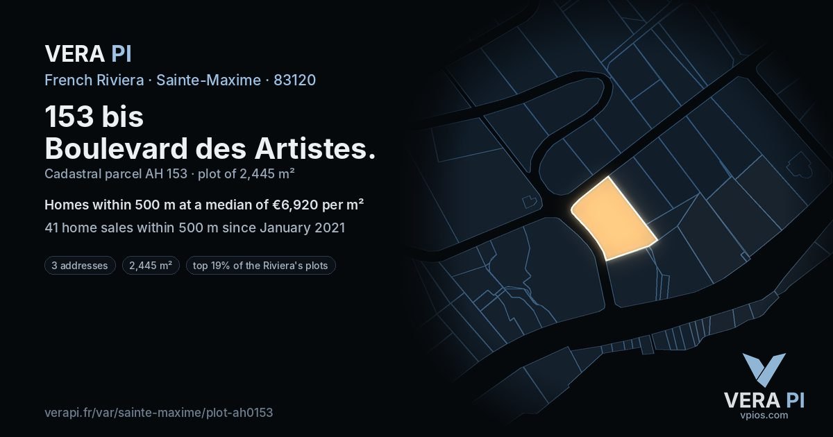 153 bis Boulevard des Artistes, Sainte-Maxime at night – the plot lit, the parcels around coloured by the prices near them