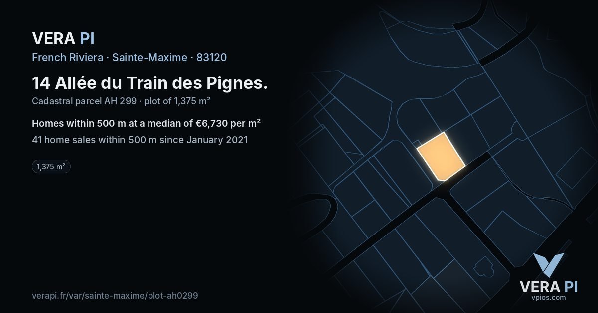 14 Allée du Train des Pignes, Sainte-Maxime at night – the plot lit, the parcels around coloured by the prices near them