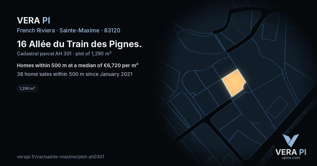 16 Allée du Train des Pignes, Sainte-Maxime at night – the plot lit, the parcels around coloured by the prices near them