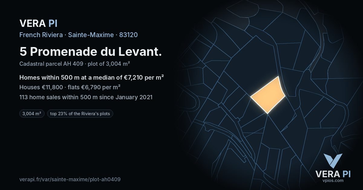 5 Promenade du Levant, Sainte-Maxime at night – the plot lit, the parcels around coloured by the prices near them
