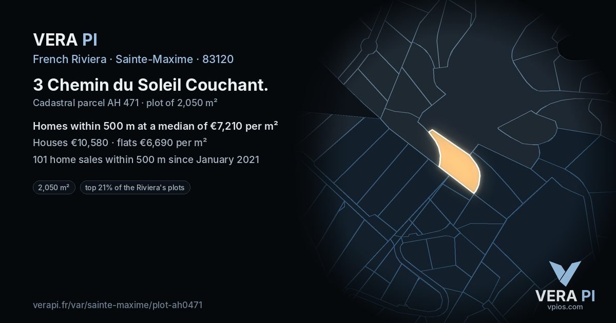 3 Chemin du Soleil Couchant, Sainte-Maxime at night – the plot lit, the parcels around coloured by the prices near them