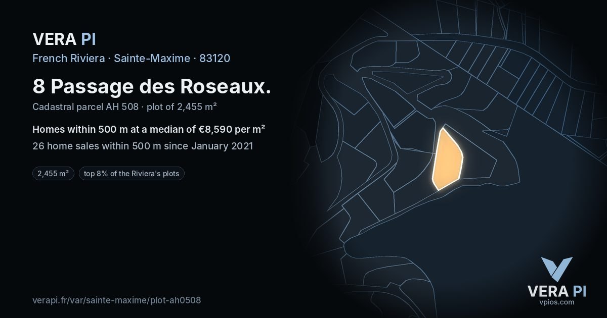 8 Passage des Roseaux, Sainte-Maxime at night – the plot lit, the parcels around coloured by the prices near them
