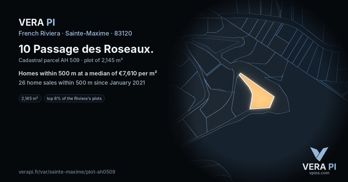 10 Passage des Roseaux, Sainte-Maxime at night – the plot lit, the parcels around coloured by the prices near them