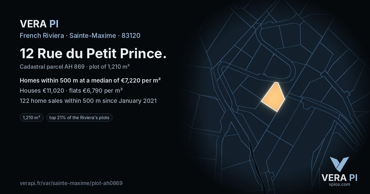 12 Rue du Petit Prince, Sainte-Maxime at night – the plot lit, the parcels around coloured by the prices near them
