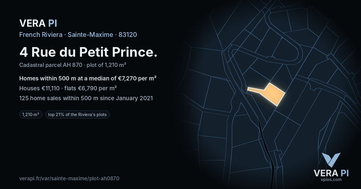 4 Rue du Petit Prince, Sainte-Maxime at night – the plot lit, the parcels around coloured by the prices near them