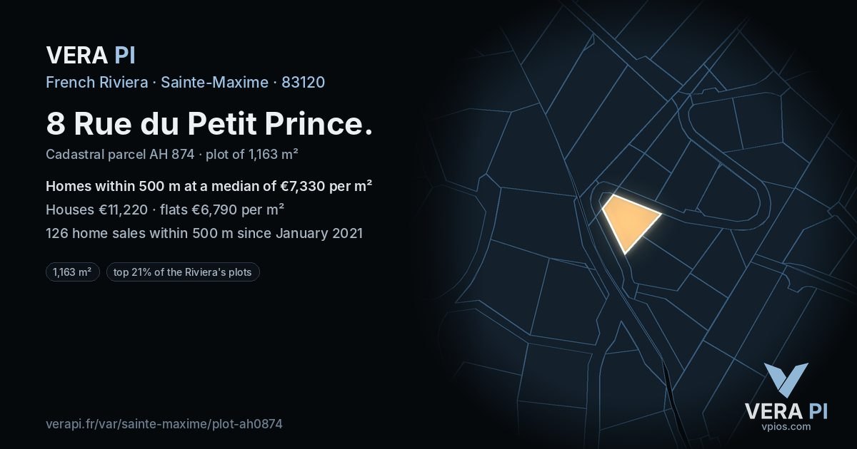 8 Rue du Petit Prince, Sainte-Maxime at night – the plot lit, the parcels around coloured by the prices near them