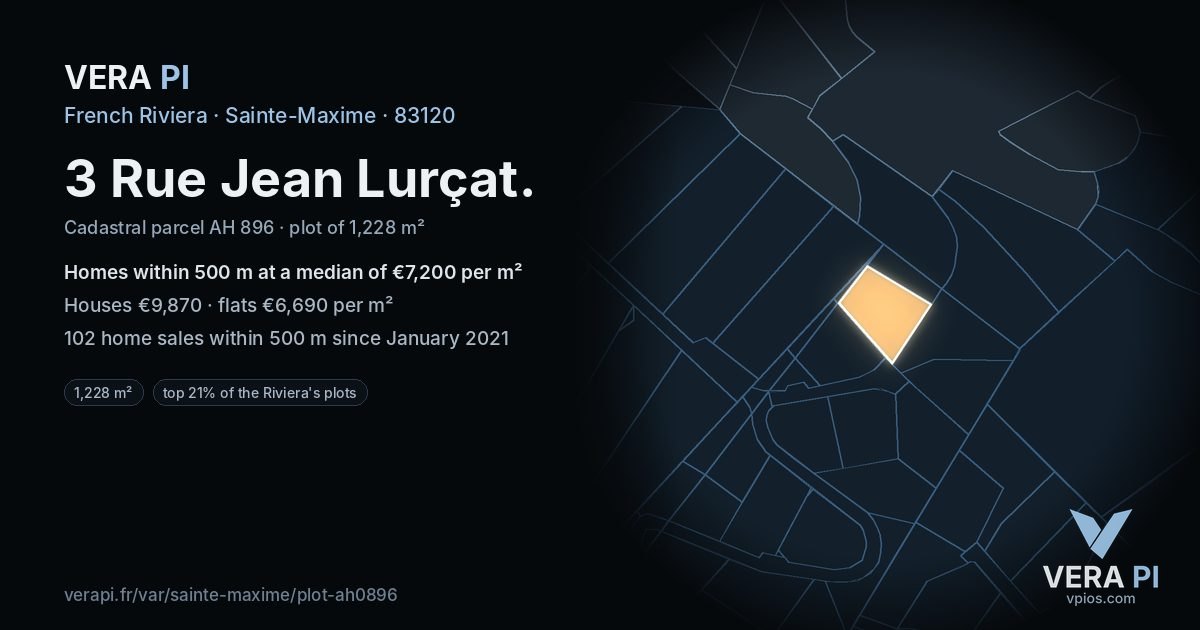 3 Rue Jean Lurçat, Sainte-Maxime at night – the plot lit, the parcels around coloured by the prices near them