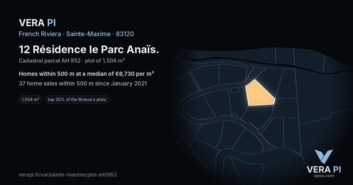 12 Résidence le Parc Anaïs, Sainte-Maxime at night – the plot lit, the parcels around coloured by the prices near them