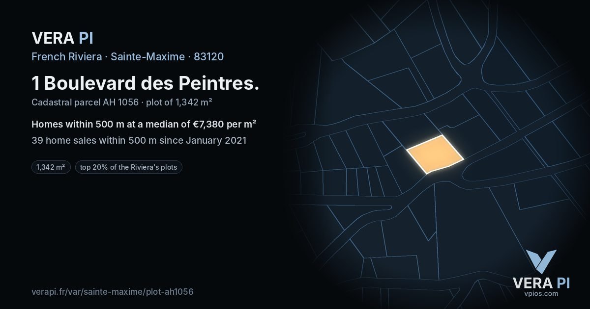 1 Boulevard des Peintres, Sainte-Maxime at night – the plot lit, the parcels around coloured by the prices near them