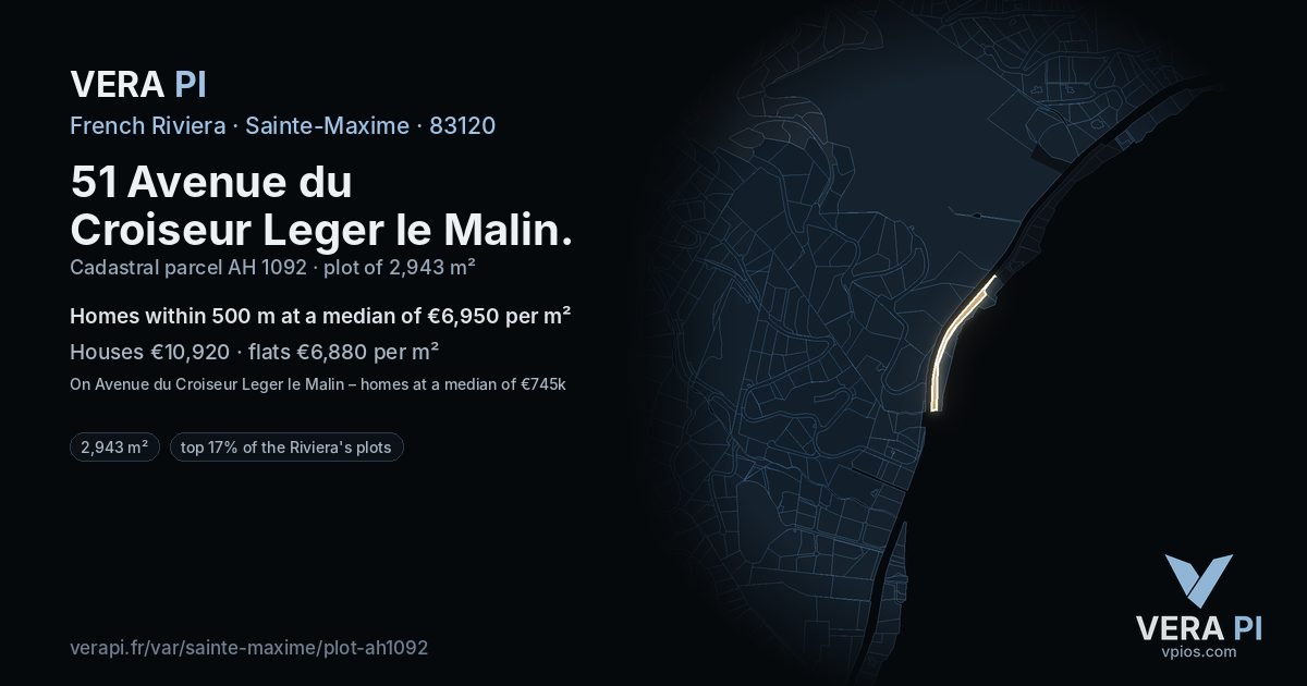 51 Avenue du Croiseur Leger le Malin, Sainte-Maxime at night – the plot lit, the parcels around coloured by the prices near them