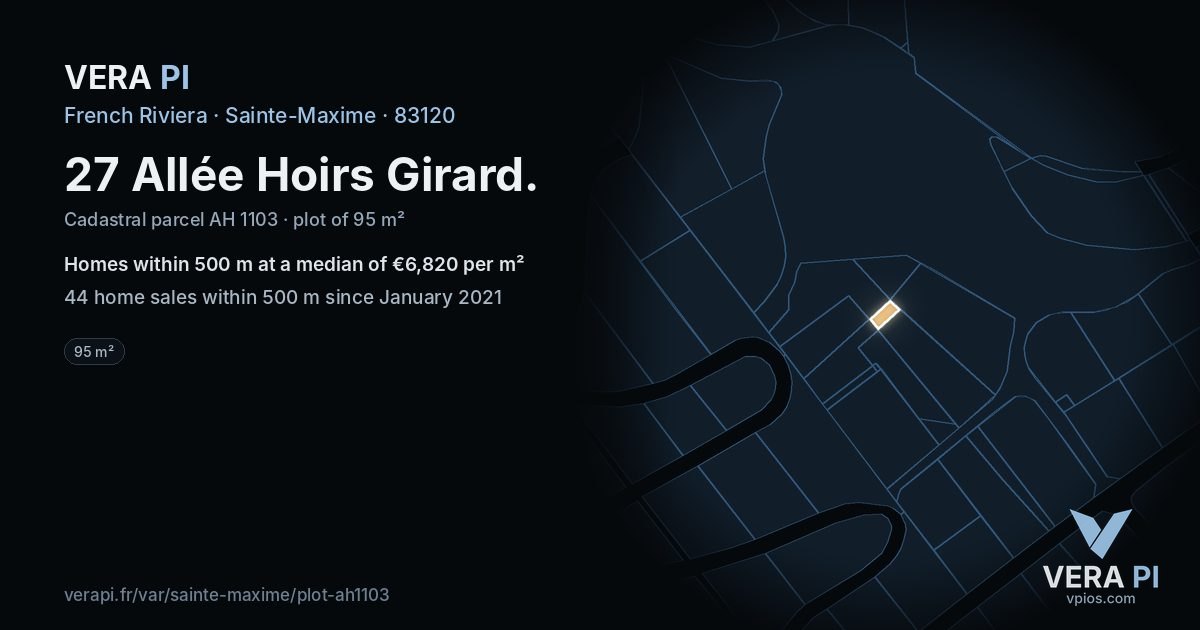 27 Allée Hoirs Girard, Sainte-Maxime at night – the plot lit, the parcels around coloured by the prices near them