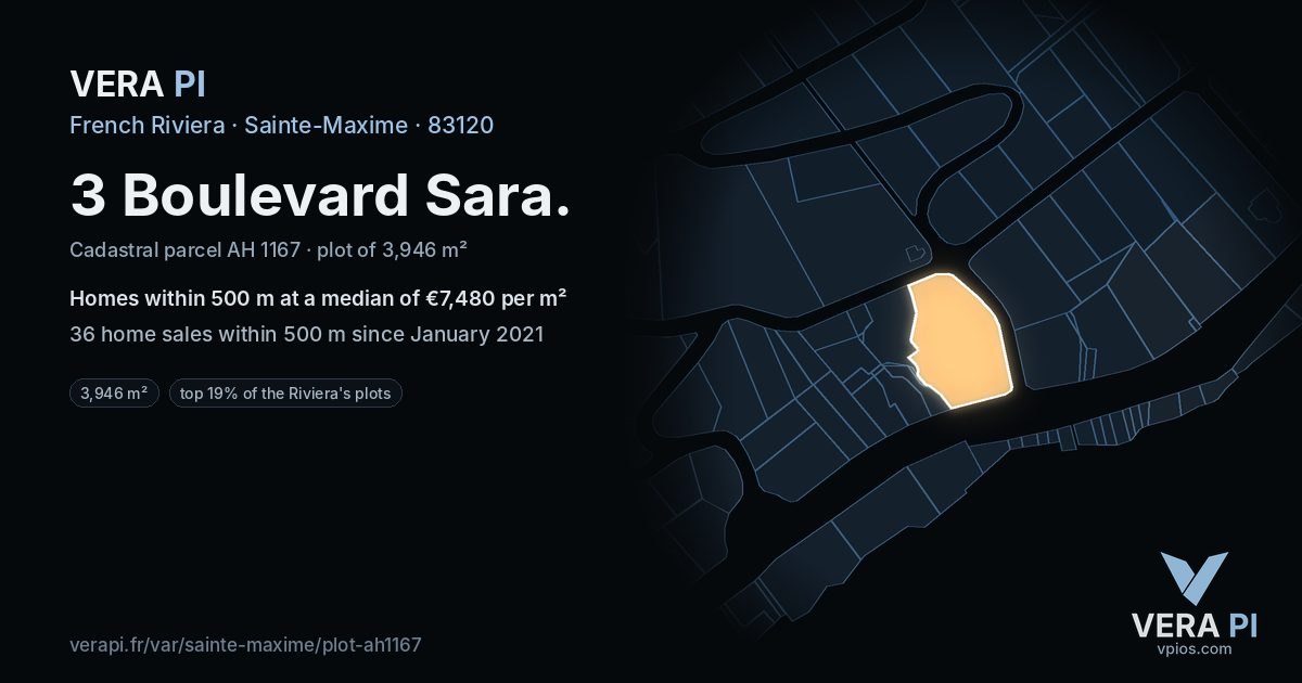 3 Boulevard Sara, Sainte-Maxime at night – the plot lit, the parcels around coloured by the prices near them