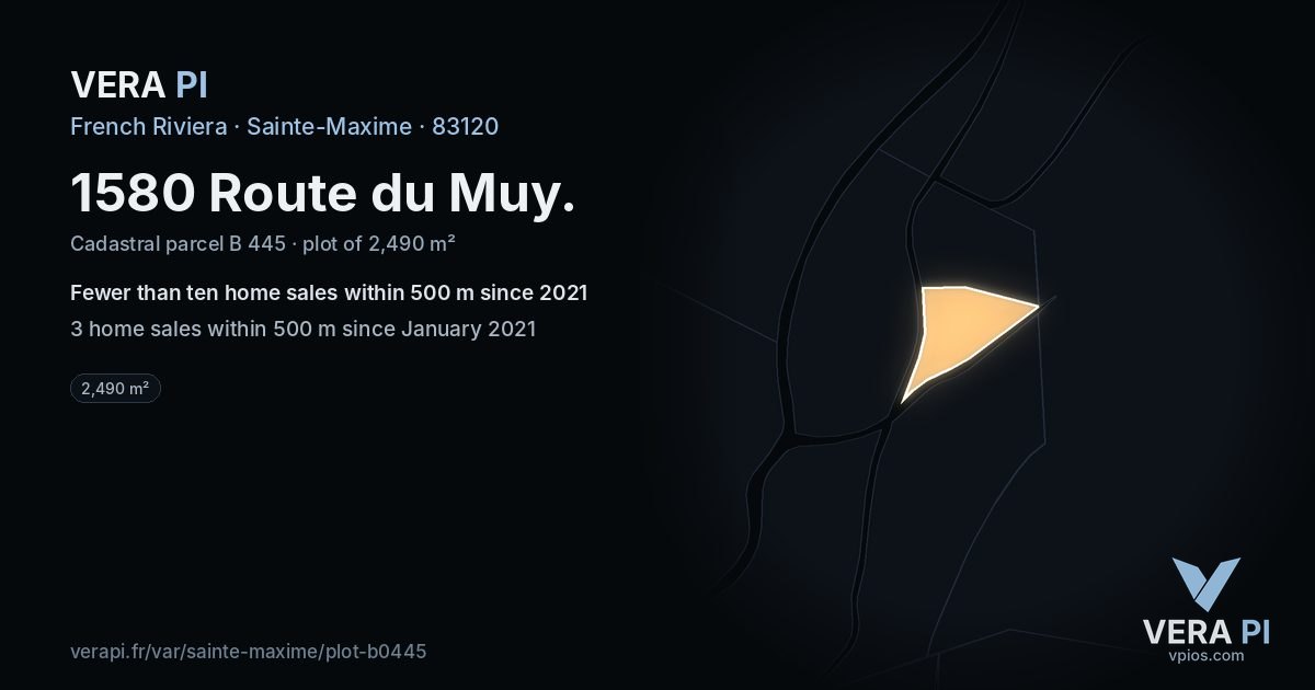 1580 Route du Muy, Sainte-Maxime at night – the plot lit, the parcels around coloured by the prices near them