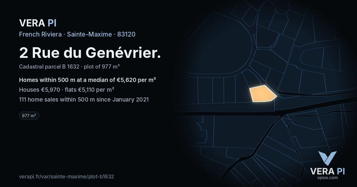 2 Rue du Genévrier, Sainte-Maxime at night – the plot lit, the parcels around coloured by the prices near them