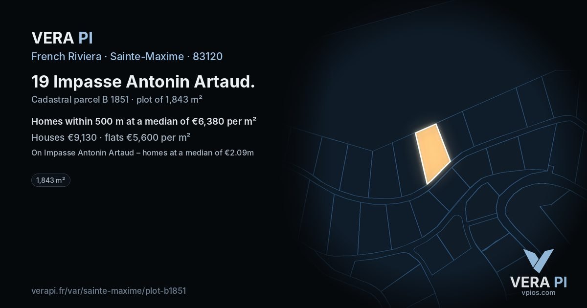19 Impasse Antonin Artaud, Sainte-Maxime at night – the plot lit, the parcels around coloured by the prices near them