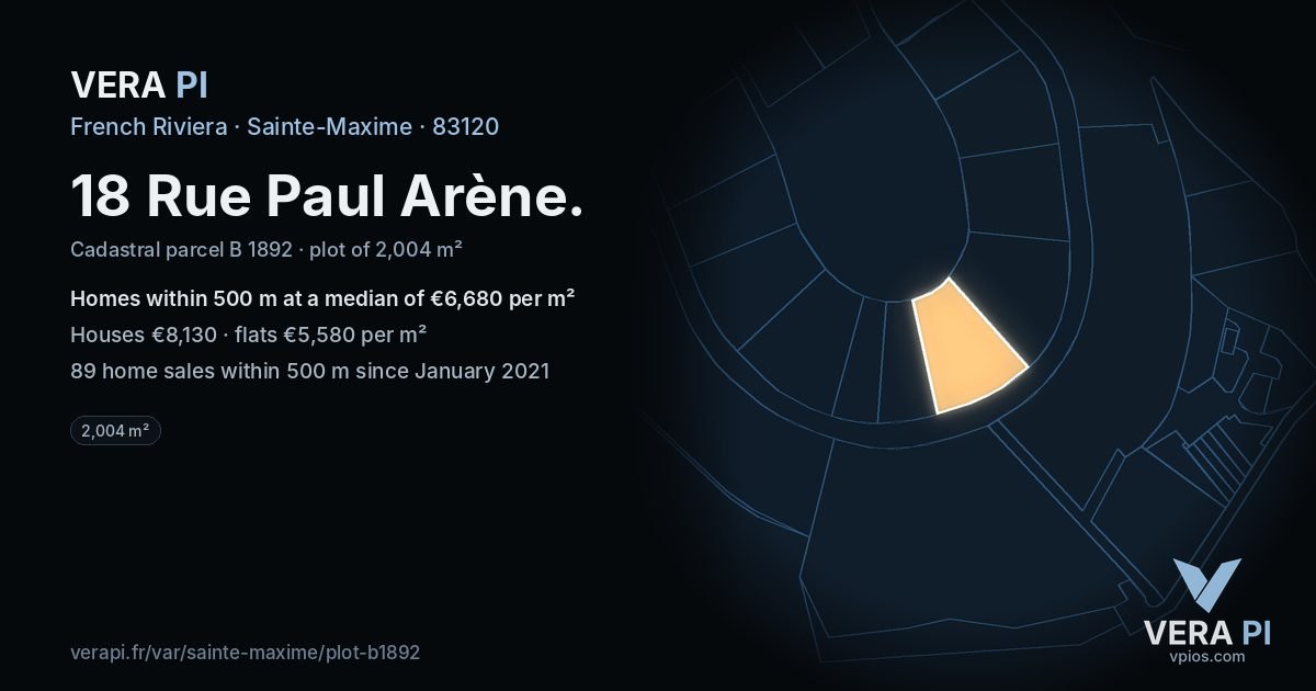 18 Rue Paul Arène, Sainte-Maxime at night – the plot lit, the parcels around coloured by the prices near them