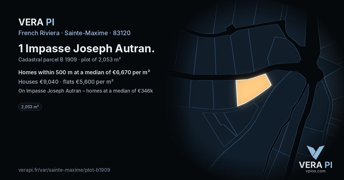 1 Impasse Joseph Autran, Sainte-Maxime at night – the plot lit, the parcels around coloured by the prices near them