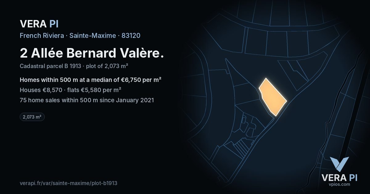 2 Allée Bernard Valère, Sainte-Maxime at night – the plot lit, the parcels around coloured by the prices near them