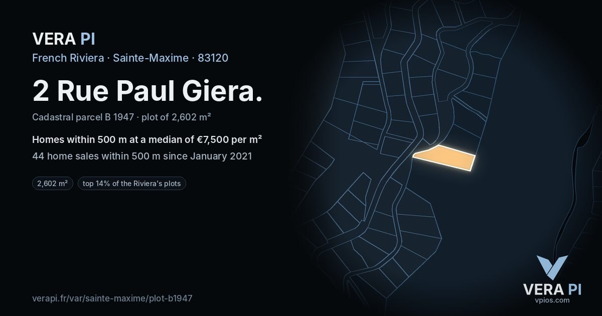 2 Rue Paul Giera, Sainte-Maxime at night – the plot lit, the parcels around coloured by the prices near them