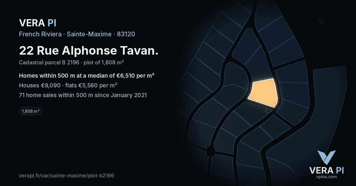 22 Rue Alphonse Tavan, Sainte-Maxime at night – the plot lit, the parcels around coloured by the prices near them