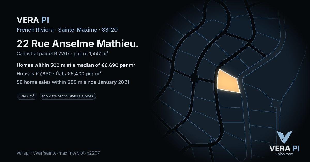 22 Rue Anselme Mathieu, Sainte-Maxime at night – the plot lit, the parcels around coloured by the prices near them