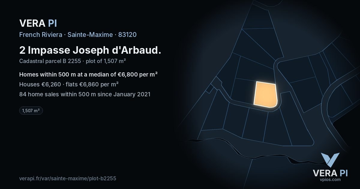 2 Impasse Joseph d'Arbaud, Sainte-Maxime at night – the plot lit, the parcels around coloured by the prices near them