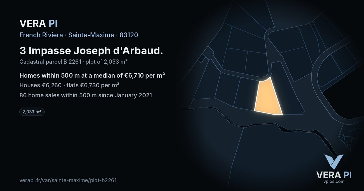 3 Impasse Joseph d'Arbaud, Sainte-Maxime at night – the plot lit, the parcels around coloured by the prices near them